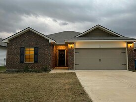 612 N Wofford St in Athens, TX - Building Photo