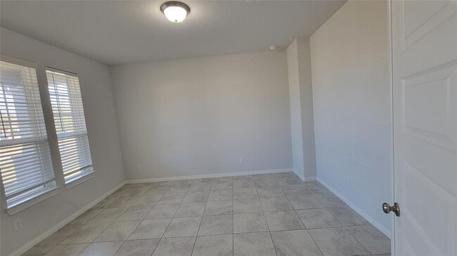 property at 6028 Pearland Pl