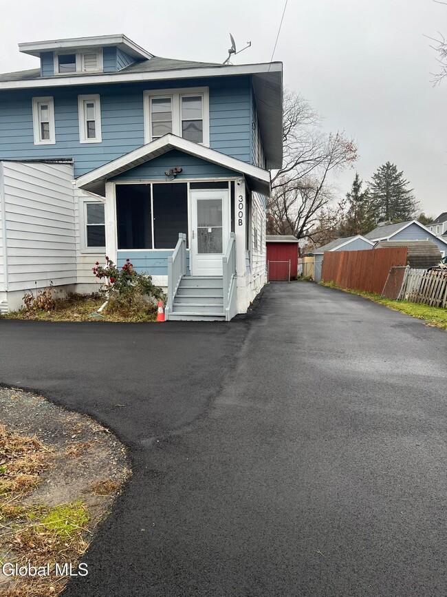 300 US-9W in Albany, NY - Building Photo - Building Photo