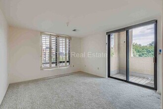 180 Cook St in Denver, CO - Building Photo - Building Photo