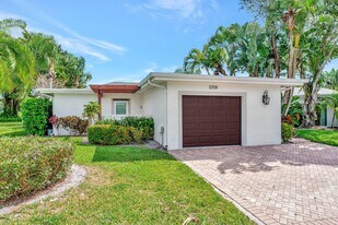 13708 Whispering Lakes Ln in West Palm Beach, FL - Building Photo