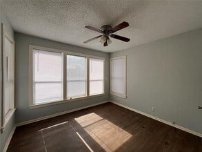 843 N Clinton Ave in Dallas, TX - Building Photo - Building Photo