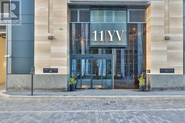 11 Yorkville Ave in Toronto, ON - Building Photo - Building Photo