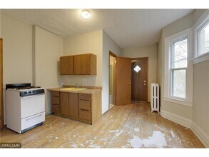 432 N Dewey St, Unit #2 in St. Paul, MN - Building Photo - Building Photo