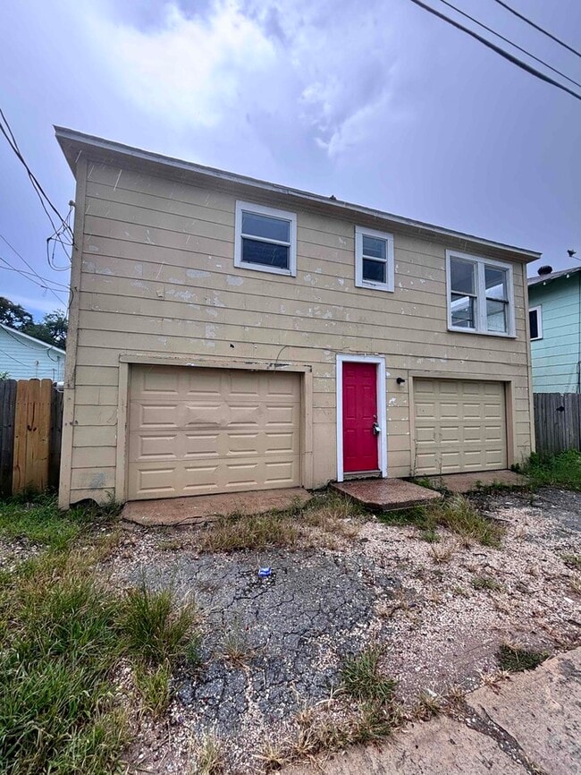 3312 Illinois St in Baytown, TX - Building Photo - Building Photo