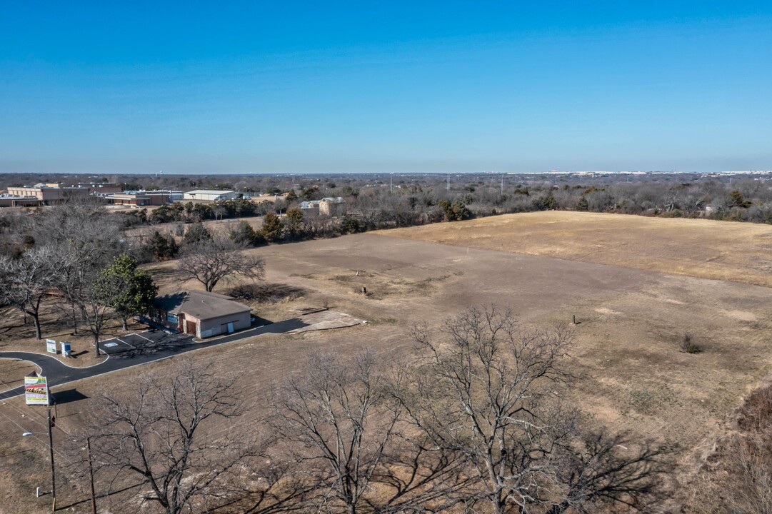 715 E Belt Line Rd in Desoto, TX - Building Photo