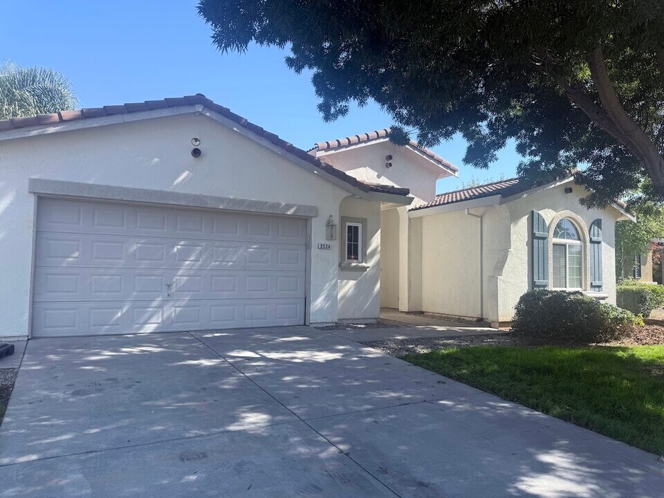 3534 Sarasota Ave in Merced, CA - Building Photo