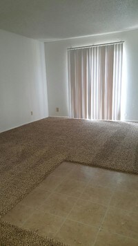 Living Room - Lakeside Place Apartments in Tulsa, Oklahoma