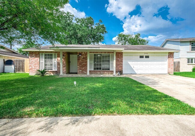 13706 Towneway Dr