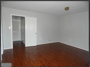 44153 Paget Ter in Ashburn, VA - Building Photo - Building Photo