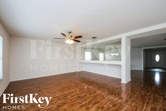 4457 Philadelphia Cir in Kissimmee, FL - Foto de edificio - Building Photo