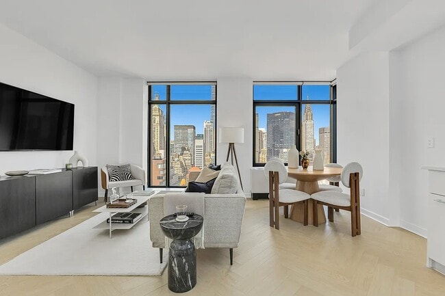 49 E 34th St