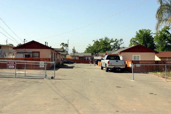 Sumner Apartment Homes in El Cajon, CA - Building Photo - Building Photo