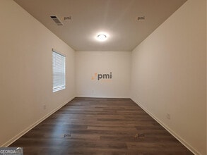 1081 Cold Water Dr in Griffin, GA - Building Photo - Building Photo