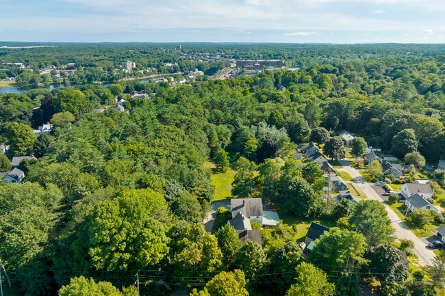 4 Wilson St, Unit 3 in Topsham, ME - Building Photo - Building Photo