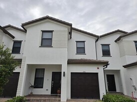 256 SW 159th Ter in Pembroke Pines, FL - Building Photo