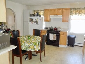 299 Court St in Plymouth, MA - Building Photo - Building Photo