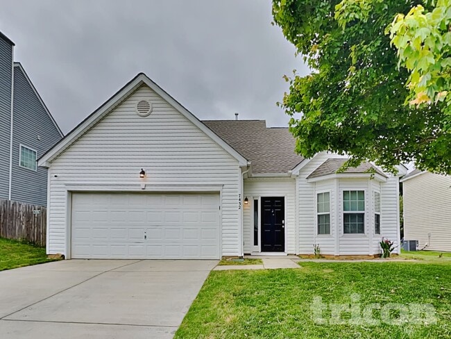 7432 Hidden Creek Dr in Charlotte, NC - Foto de edificio - Building Photo