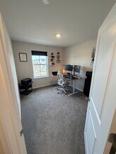 454 18th Ave in Ranson, WV - Foto de edificio - Building Photo