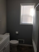 935 Hayes N Ave, Unit D in Pocatello, ID - Foto de edificio - Building Photo