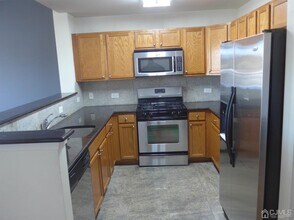 358 Rector St-Unit -604 in Perth Amboy, NJ - Building Photo - Building Photo