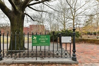 219 W Newton St, Unit 4 in Boston, MA - Foto de edificio - Building Photo