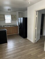 7909 Brutus St in Houston, TX - Building Photo