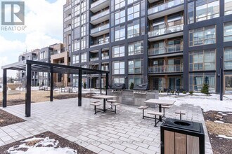 2333 Khalsa Gate in Oakville, ON - Building Photo - Building Photo