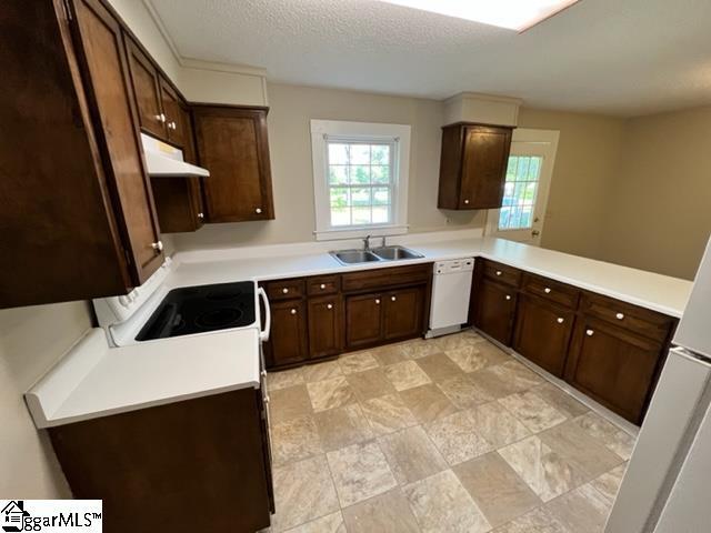 5380 Locust Hill Rd in Travelers Rest, SC - Foto de edificio - Building Photo