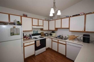 2446 Rushmore Dr in Iowa City, IA - Building Photo - Building Photo