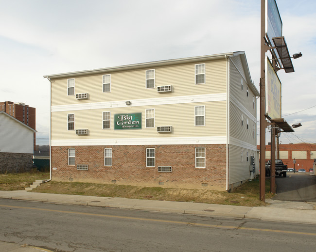 1940 6th Ave in Huntington, WV - Building Photo - Building Photo