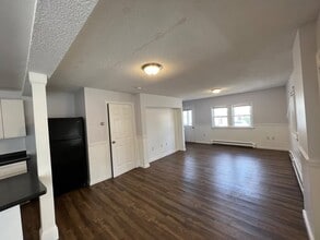 41 Green St in Somersworth, NH - Building Photo - Building Photo