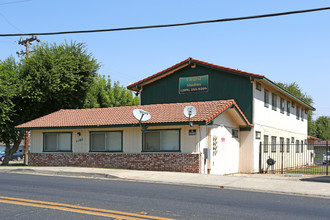 Evergreen Apartments in Merced, CA - Building Photo - Building Photo