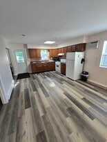 1452 Broadway, Unit 2nd floor in Rensselaer, NY - Building Photo