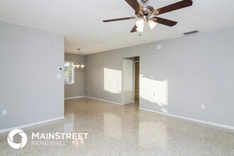 5931 Olive Ave in Sarasota, FL - Foto de edificio - Building Photo