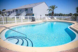 301 E Lullwater Dr in Panama City Beach, FL - Building Photo - Building Photo