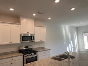 892 Edwin Ln in Buford, GA - Building Photo - Building Photo