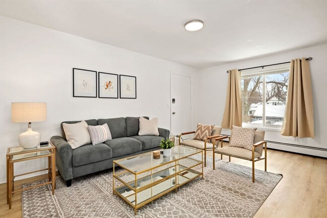 22 2nd St