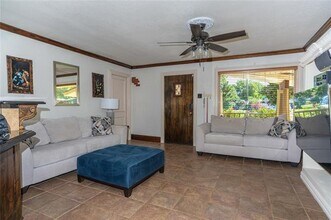 1800 Burning Tree Ln in Carrollton, TX - Building Photo - Building Photo