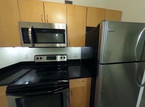 T and E Apartments in Richmond, VA - Building Photo - Building Photo