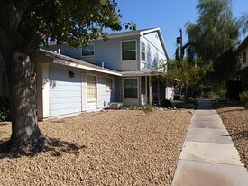 1379 Dorothy Ave, Unit 4 in Las Vegas, NV - Building Photo