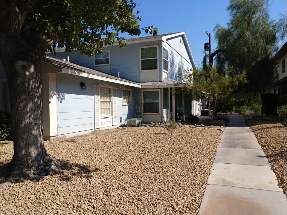 1379 Dorothy Ave, Unit 4 in Las Vegas, NV - Building Photo