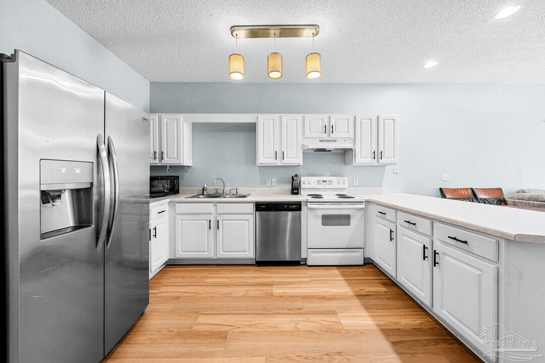 7101 Joy St in Pensacola, FL - Building Photo