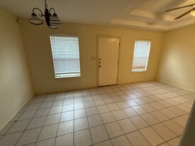 606 San Antonio Ave in Mission, TX - Building Photo