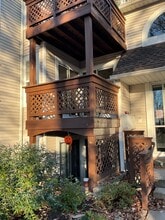 1300 Cedarwood Dr in Westlake, OH - Building Photo - Building Photo