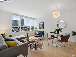501 Beale St in San Francisco, CA - Building Photo - Building Photo