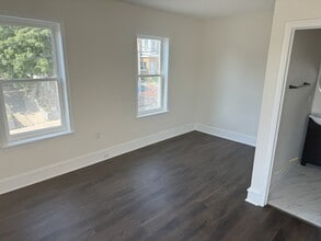 106 N 9th St in Darby, PA - Building Photo - Building Photo