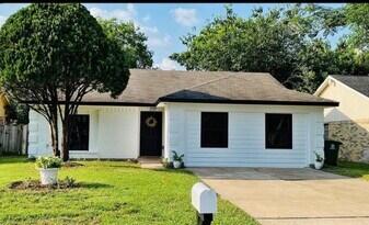 3230 Dragonwick Dr in Houston, TX - Building Photo