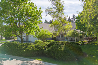 Heather Ridge in Brookfield, WI - Foto de edificio - Building Photo