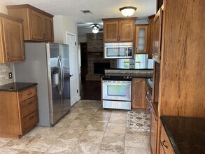 14 Golf Vw Mnr in Huntsville, TX - Building Photo - Building Photo